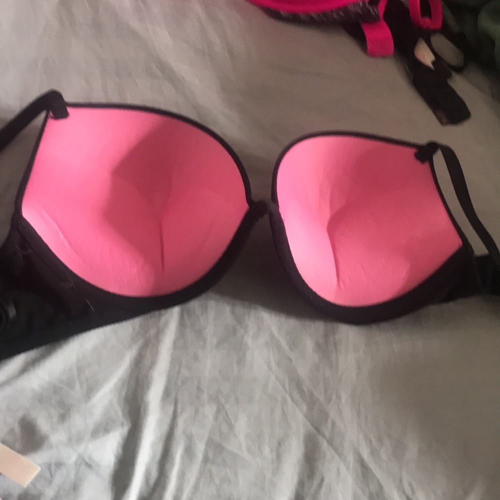 Vs/Pink Bras - image 3